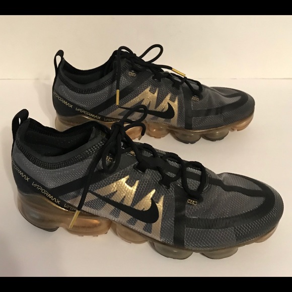 Nike Men’a VaporMax Black/Gold/grey 10.5 - Picture 2 of 8